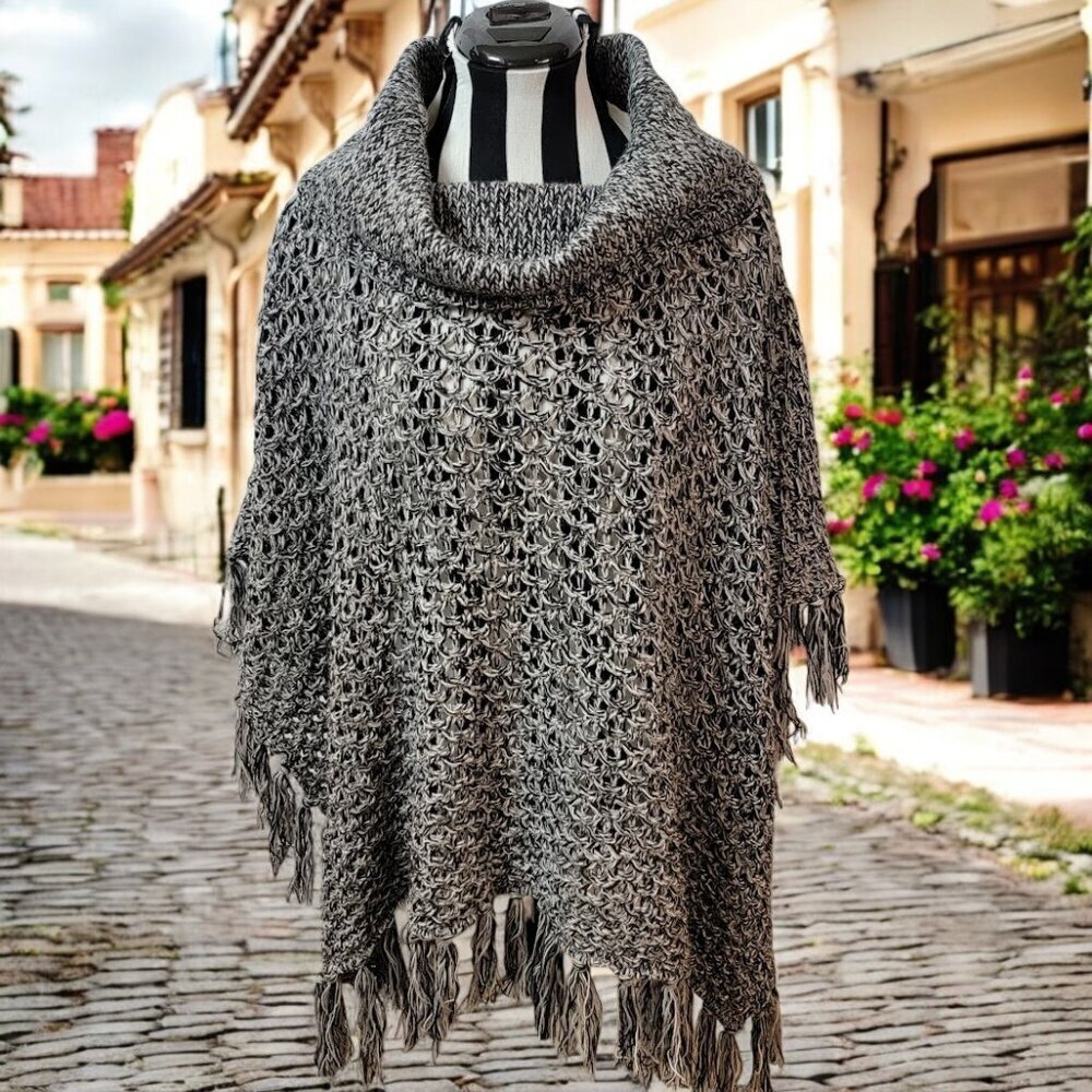 Chic Verve Acrylic Fringed Knit Poncho - Fashionista's Dream!